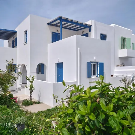 Nickevi アパート ナウサ