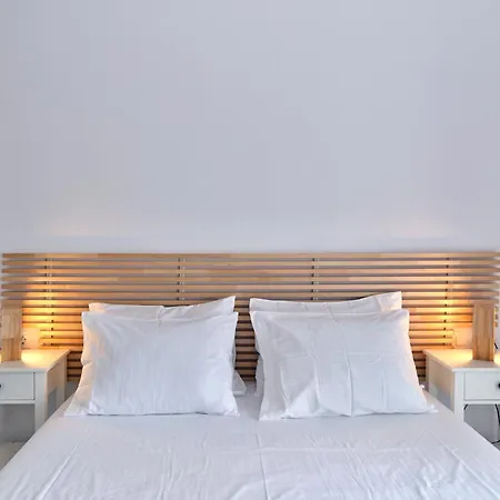 Nickevi * Naousa (Paros)